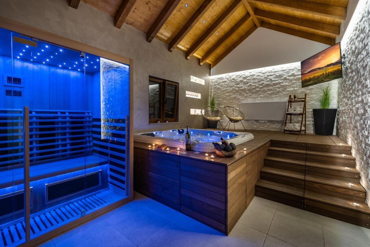 New! Promina Luxury Villa With 72Sqm Heated Pool, Jacuzzi, Infrared Sauna, Tennis Court, Media Room Bogatic Exterior photo