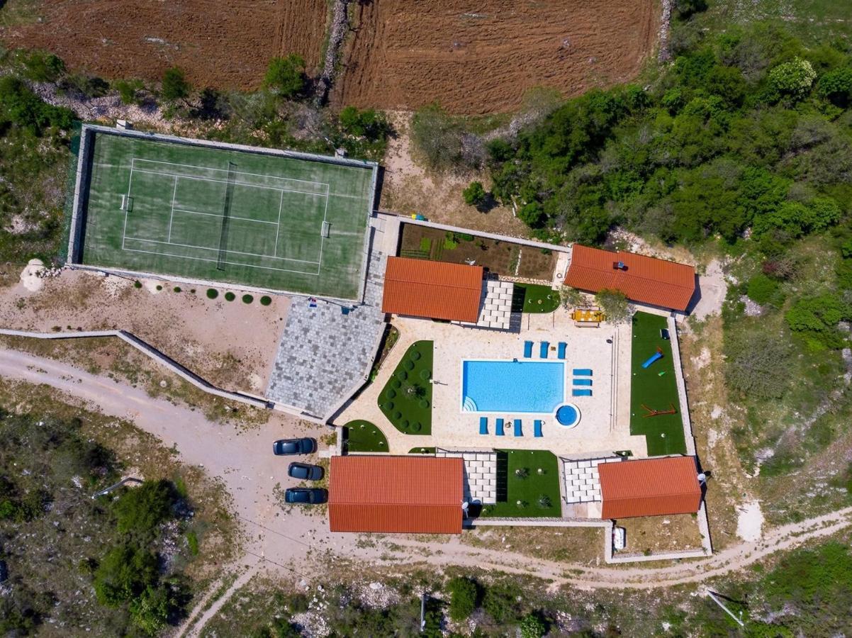 New! Promina Luxury Villa With 72Sqm Heated Pool, Jacuzzi, Infrared Sauna, Tennis Court, Media Room Bogatic Exterior photo